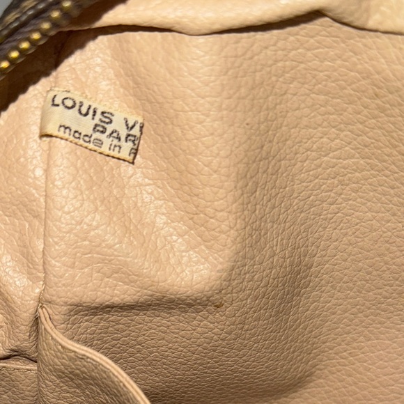 Auth LOUIS VUITTON large Toilette Pouch - Picture 4 of 11